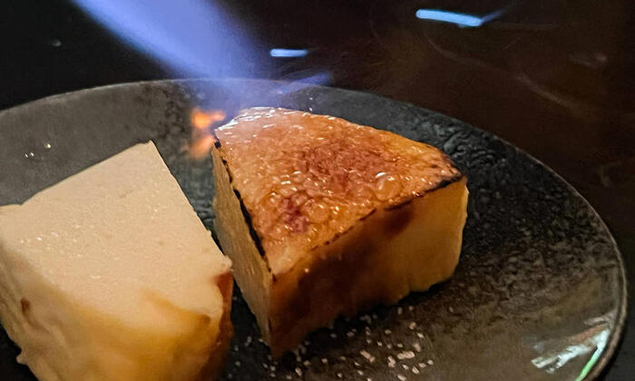 カヌレ風チーズケーキ